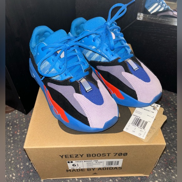 Other - Yeezy Boost 700 6.5